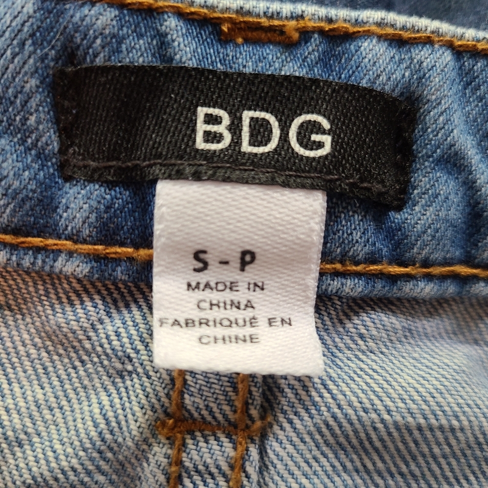 Urban Outfitters BDG Frayed Raw Hem Denim Mini Skirt Size Small - Picture 4 of 5